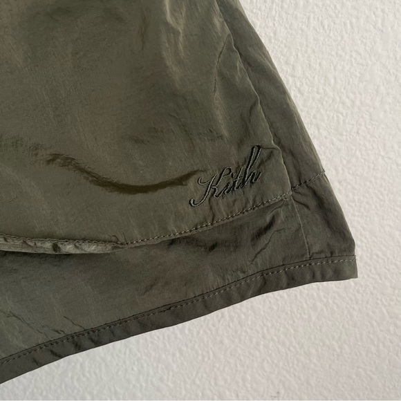 KITH Lightweight Devan Wind Shorts - Picture 6 of 7